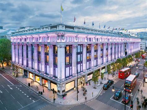 oxford street shopping centre.